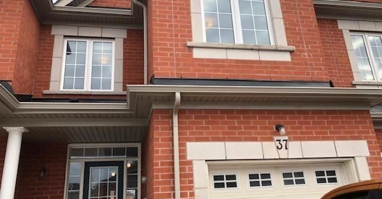 37 Napanee Street, Richmond Hill, ON, L4E 0X3
