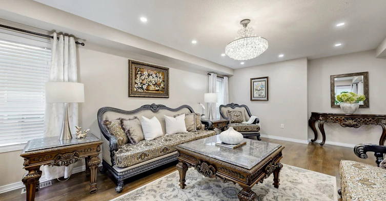 303 King Street E, East Gwillimbury, ON, L0G 1M0 - 7