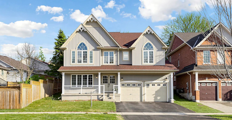 303 King Street E, East Gwillimbury, ON, L0G 1M0
