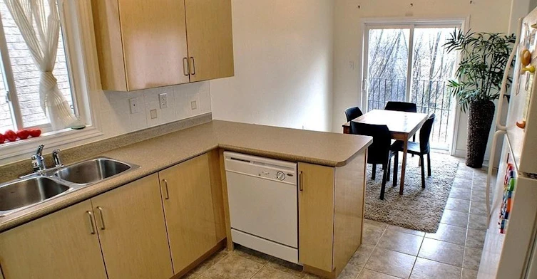 135 Maroon Drive, Richmond Hill, ON, L4E 5B7 - 6