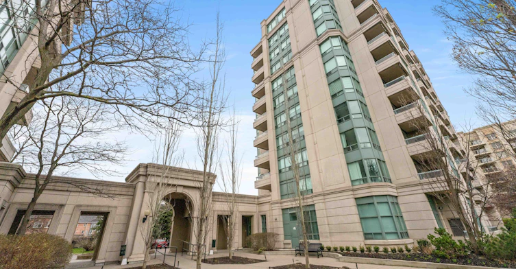 605-5 Emerald Lane, Vaughan, ON, L4J 8P7 - 2