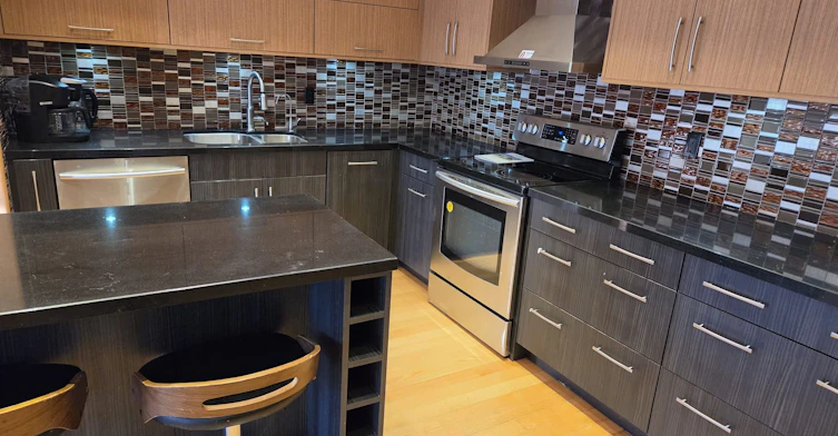 208-5 Weldrick Road W, Richmond Hill, ON, L4C 8S9 - 5