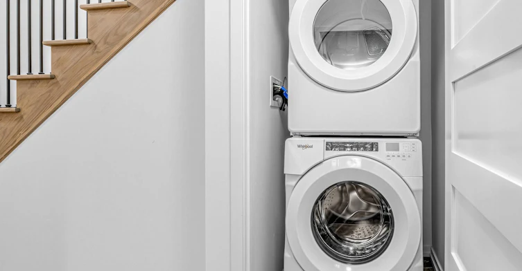 6-22 Lytham Green Circle, Newmarket, ON, L3Y 0H3 - 11