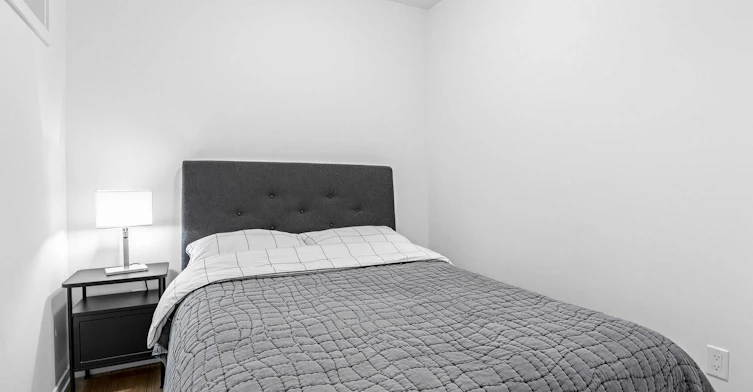 6-22 Lytham Green Circle, Newmarket, ON, L3Y 0H3 - 13