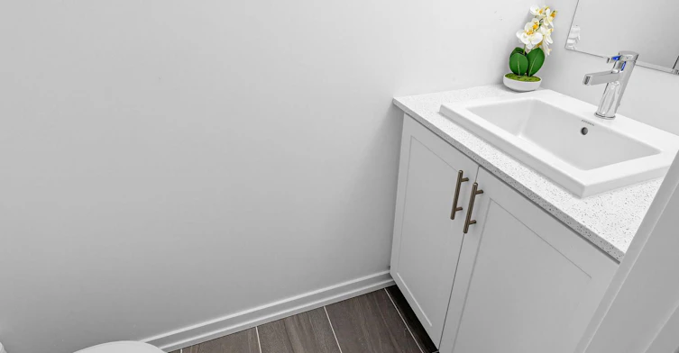 6-22 Lytham Green Circle, Newmarket, ON, L3Y 0H3 - 8