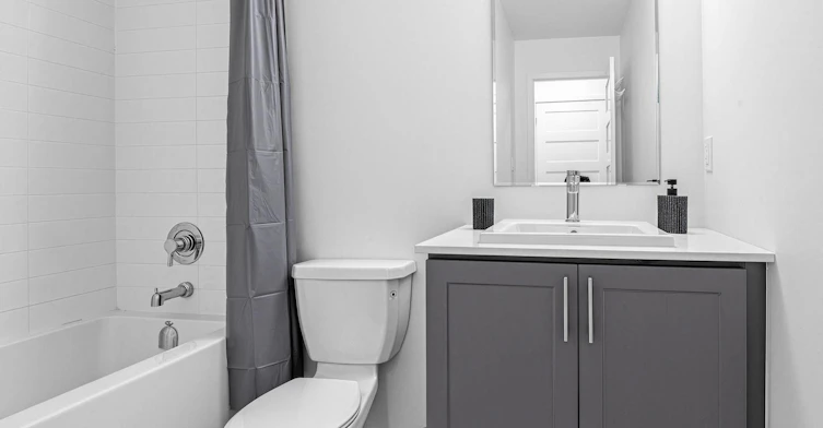 6-22 Lytham Green Circle, Newmarket, ON, L3Y 0H3 - 10