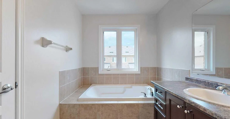 34 Thistle Avenue, Richmond Hill, ON, L4E 0B8 - 24