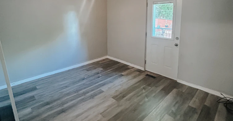 Main-217 Septonne Avenue, Newmarket, ON, L3Y 2W5 - 6