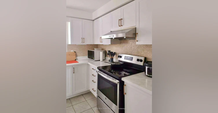 381 Coachwhip Trail, Newmarket, ON, L3X 2R2 - 3