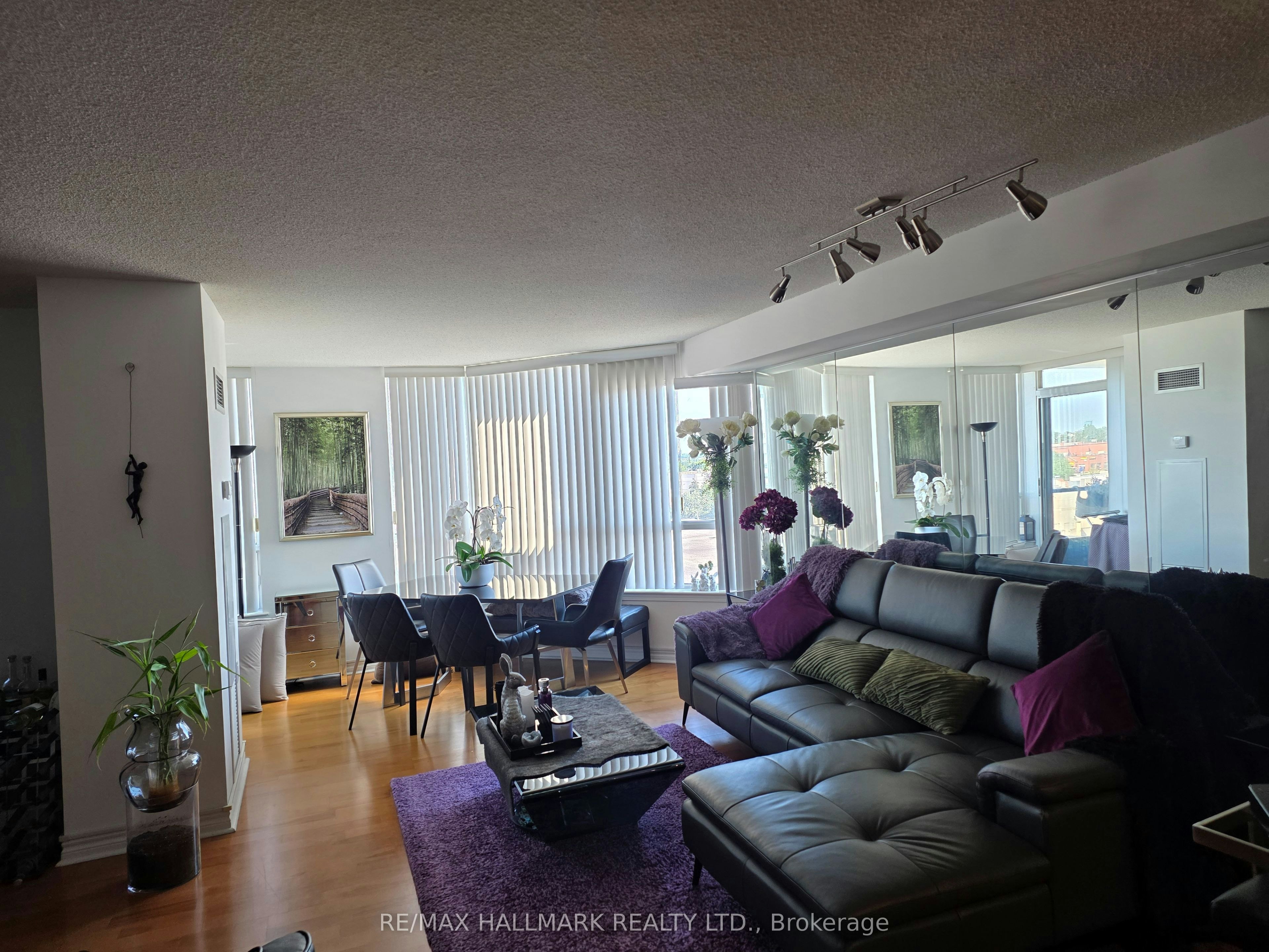 611-9017 Leslie Street, Richmond Hill, ON, L4B 4R8 - 4