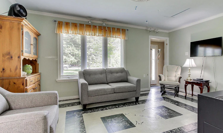 9 Riverglen Drive