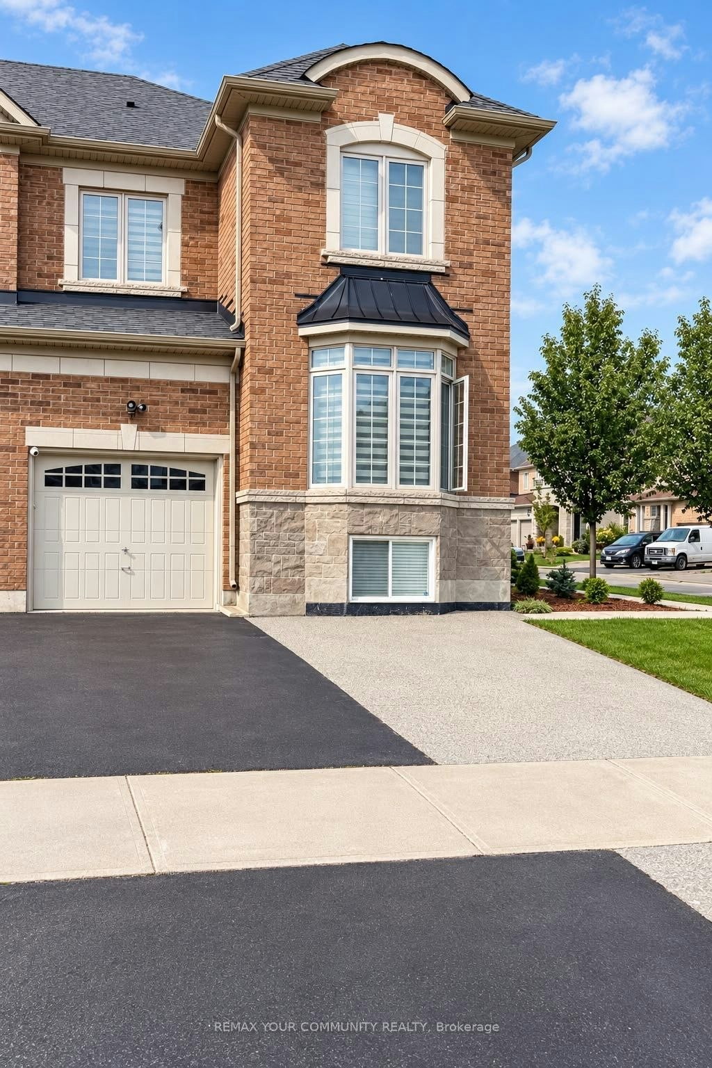 Lower-51 Cayton Crescent, Bradford West Gwillimbury, ON, L3Z 0V9