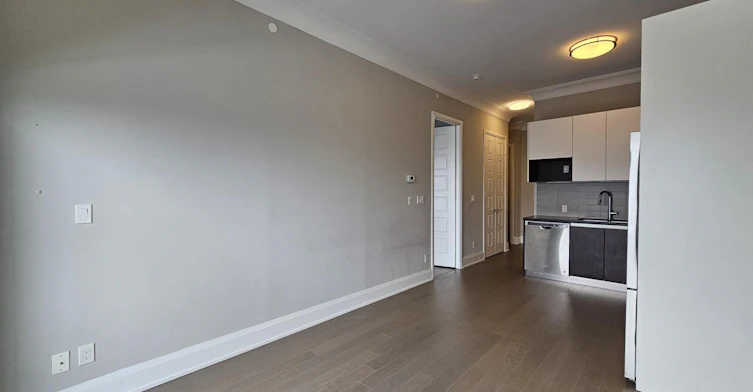 807-15 Water Walk Drive, Markham, ON, L6G 0G2 - 11