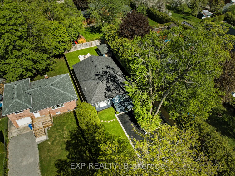 32 Farley Circle, Georgina, ON, L0E 1S0 - 2