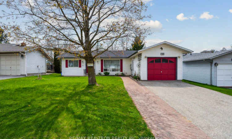 36 Tecumseth Pines Drive