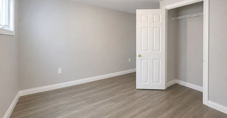 Lower-32 Stewart Avenue, New Tecumseth, ON, L9R 1C8 - 2