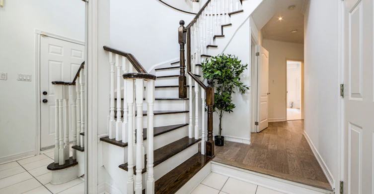 Upper-269 Treasure Road E, Vaughan, ON, L6A 3K8 - 3