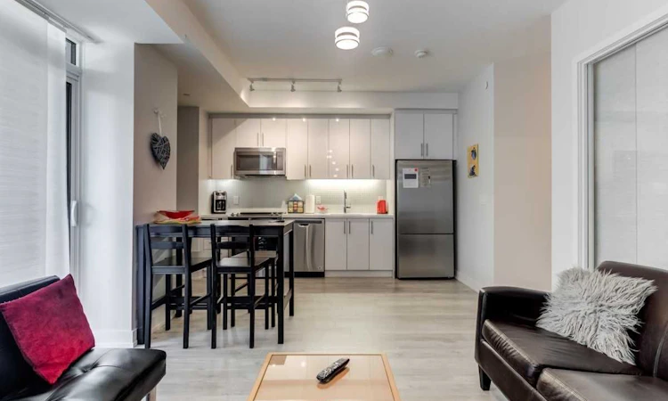 C223-301 Sea Ray Avenue