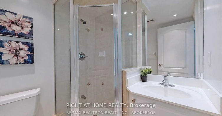 17 Suncrest Boulevard, Markham, ON, L3T 7Y4 - 11