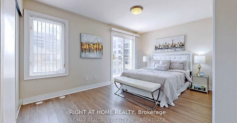 17 Suncrest Boulevard, Markham, ON, L3T 7Y4 - 8