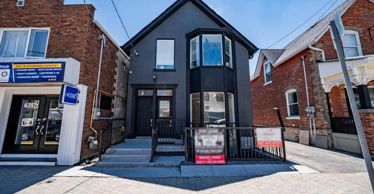 Main-6395 Main Street, Whitchurch-Stouffville, ON, L4A 1G4