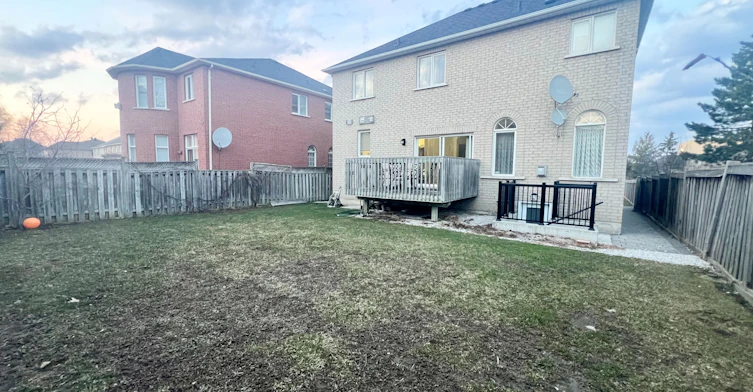 18 Fountain Court, Richmond Hill, ON, L4S 2K4 - 2