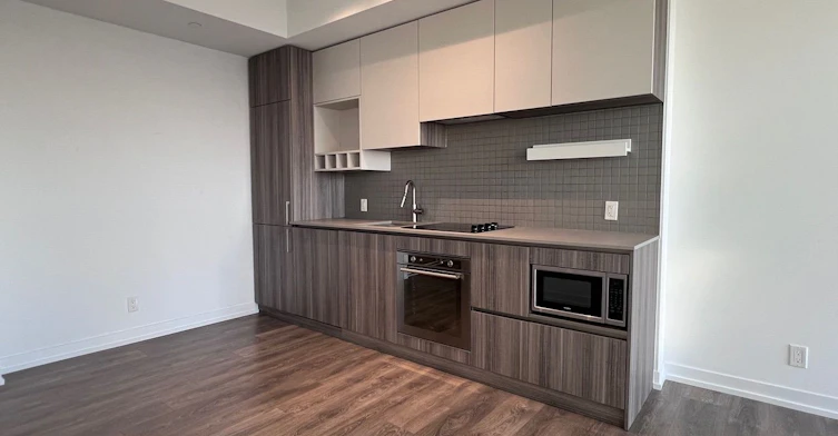 2611-898 Portage Parkway, Vaughan, ON, L4K 0J6 - 8