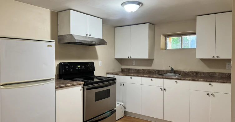 Lower-21 Davis Road, Aurora, ON, L4G 2B4 - 4