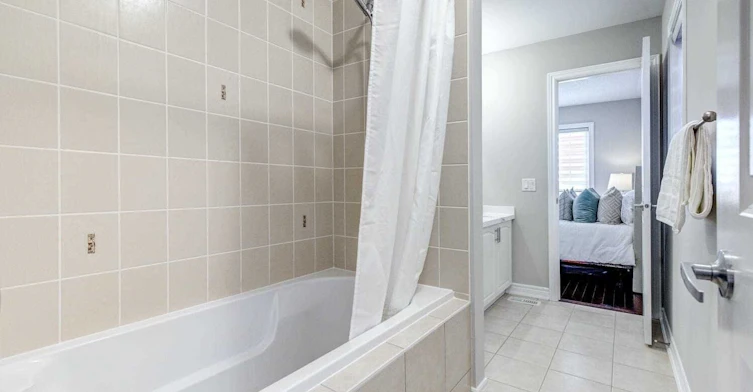 404 Lady Nadia Drive E, Vaughan, ON, L6A 4E8 - 20