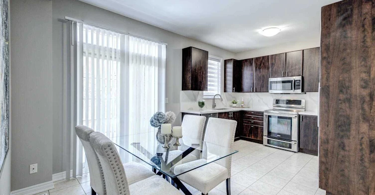 404 Lady Nadia Drive E, Vaughan, ON, L6A 4E8 - 12