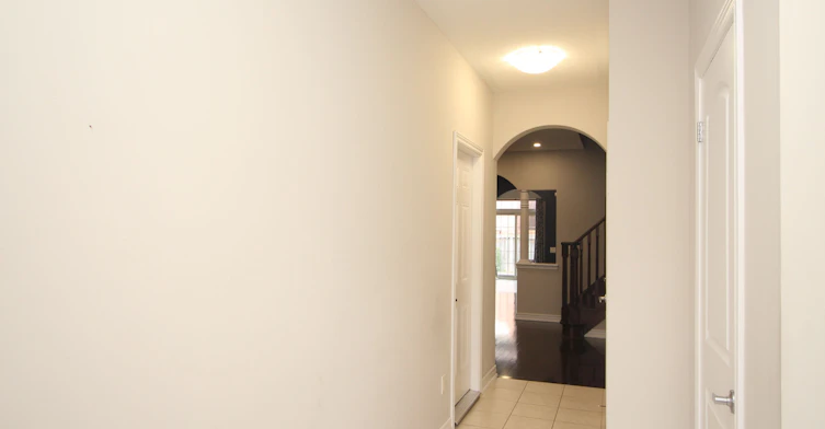 404 Lady Nadia Drive E, Vaughan, ON, L6A 4E8 - 5