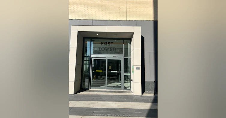 211-100 Eagle Rock Way, Vaughan, ON, L6A 5B9 - 2