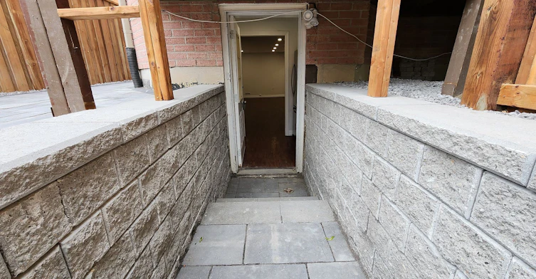 Bsmt-148 Tamarac Trail, Aurora, ON, L4G 5V3 - 3