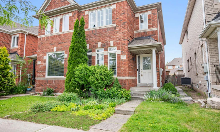 10 Forest Run Boulevard
