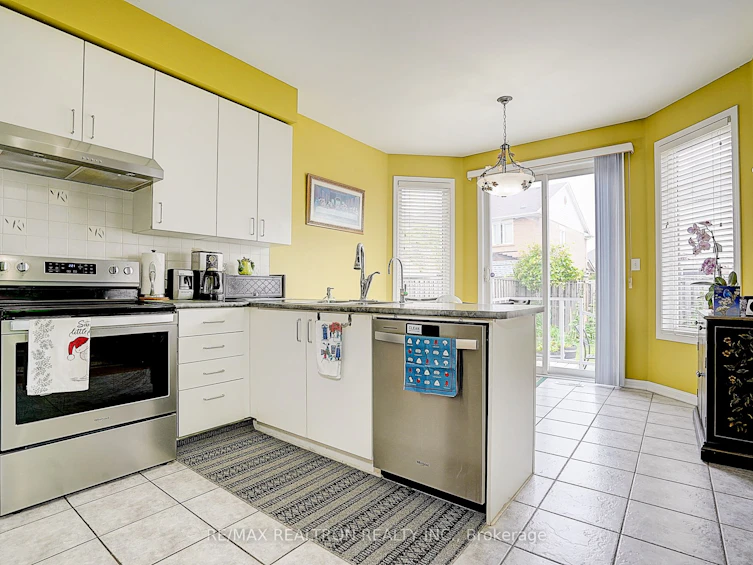 68 Richard Underhill Avenue, Whitchurch-Stouffville, ON, L4A 0J2 - 5