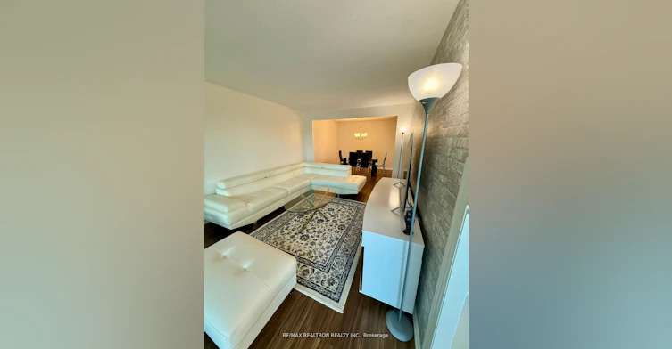 309-7825 Bayview Avenue, Markham, ON, L3T 7N2 - 3