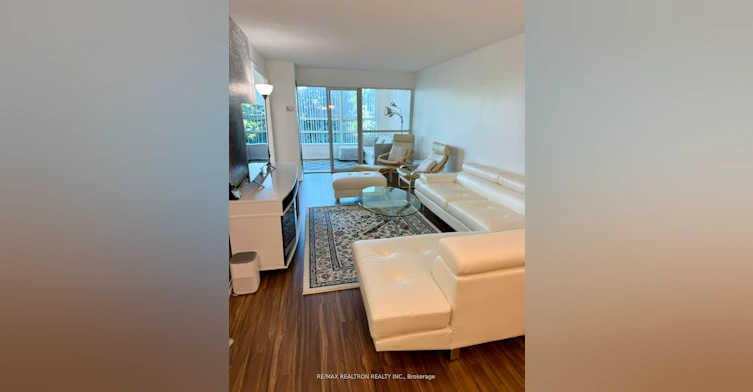 309-7825 Bayview Avenue, Markham, ON, L3T 7N2 - 2