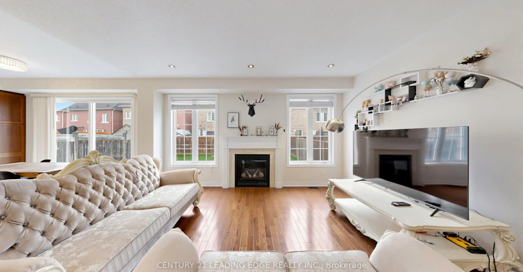 72 Staglin Court, Markham, ON, L6C 0L1 - 3