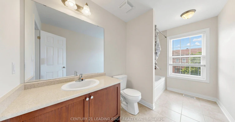72 Staglin Court, Markham, ON, L6C 0L1 - 44