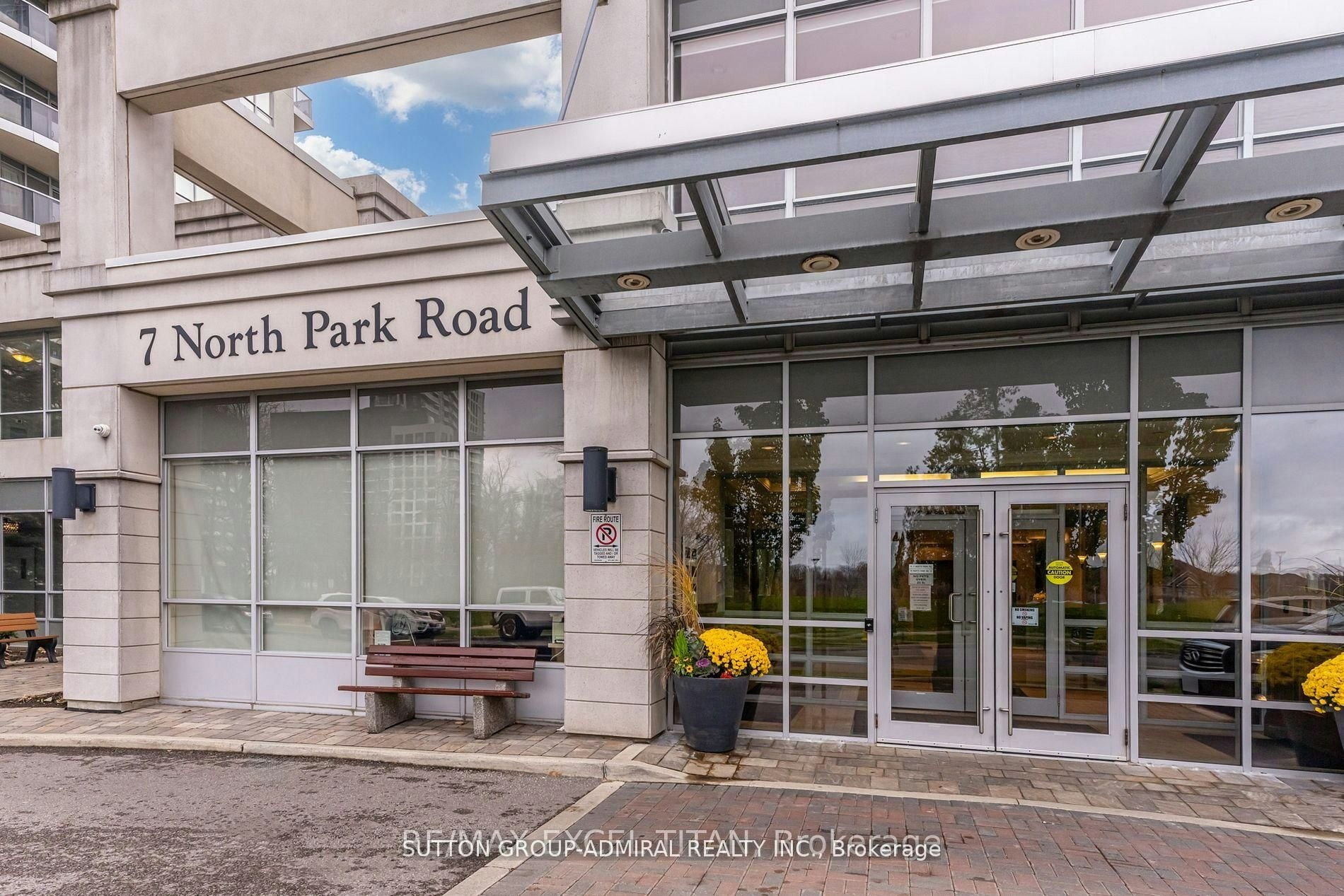 908-7 North Park Road, Vaughan, ON, L4J 0C9 - 2