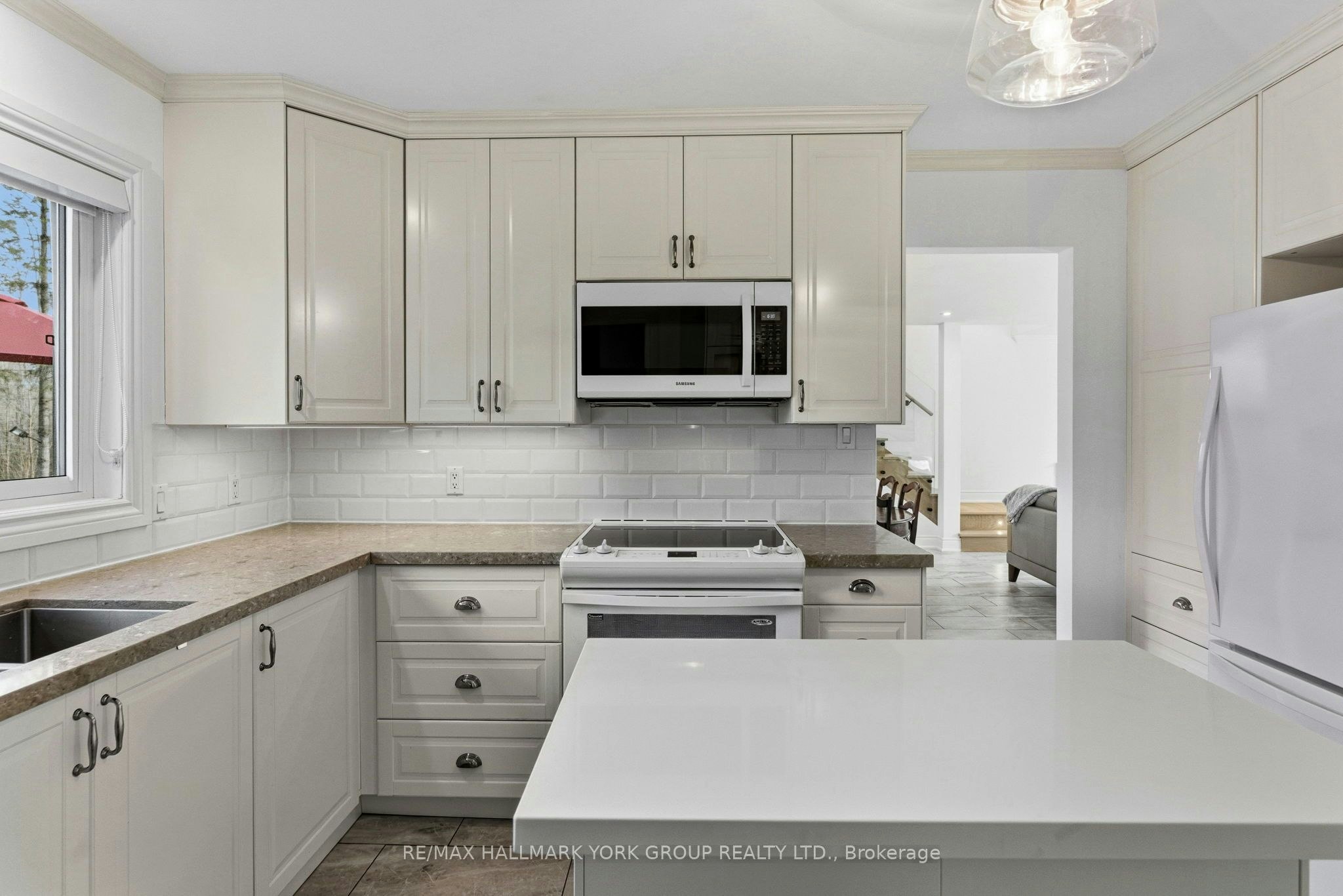 281 Hedge Road, Georgina, ON, L0E 1R0 - 14