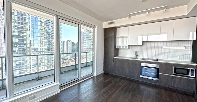 2902-950 Portage Parkway, Vaughan, ON, L4K 0J7 - 3