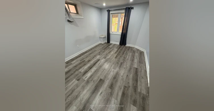 699 Somerville Drive, Newmarket, ON, L3X 0J9 - 6