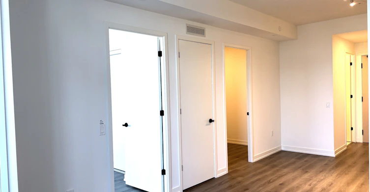 1809-28 Interchange Way, Vaughan, ON, L4K 0P8 - 8