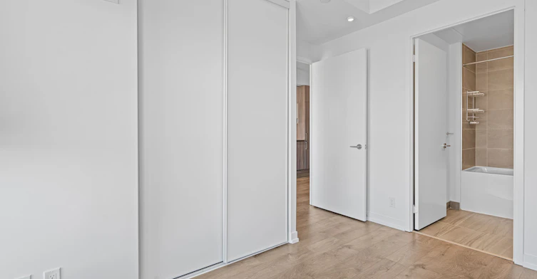 4915-950 Portage Parkway, Vaughan, ON, L4K 0J7 - 16