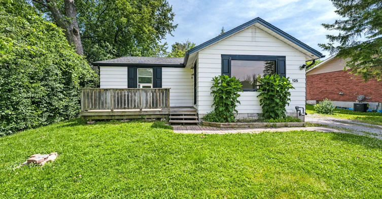 125 Cronsberry Road, Georgina, ON, L0E 1N0
