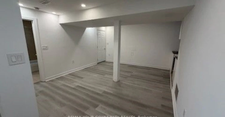 #1 Basement-34 Main Street S, Newmarket, ON, L3Y 3Y4