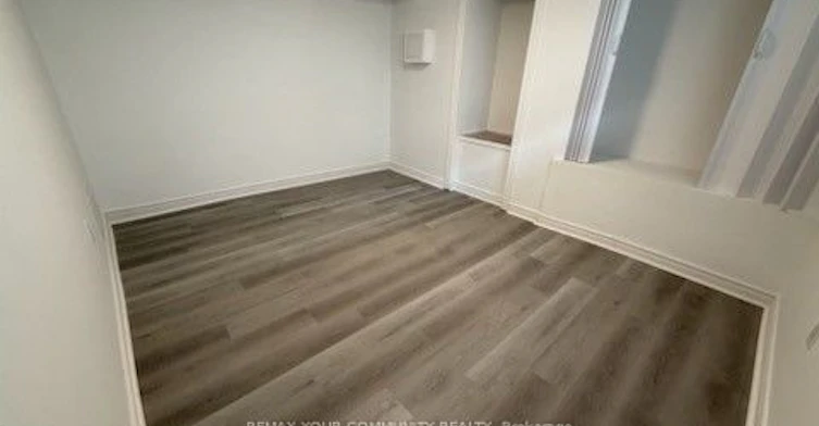 #1 Basement-34 Main Street S, Newmarket, ON, L3Y 3Y4 - 12