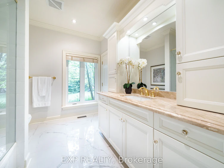 203 St John's Side Road W, Aurora, ON, L4G 6K1 - 25