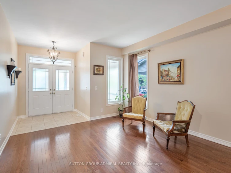 23 Kerr Lane, Aurora, ON, L4G 0E5 - 7